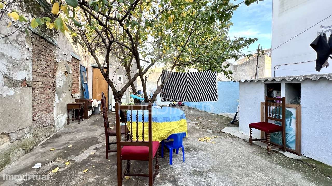 2 Moradias – Rua Francisco Ferrer em Almada - Grande imagem: 5/15