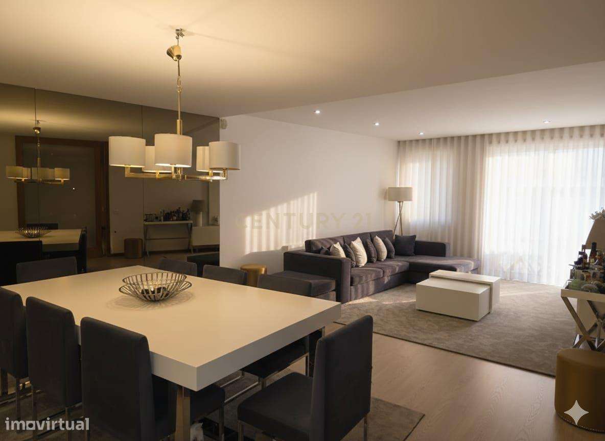 T3 de Luxo em Montgeron – Póvoa de Varzim | 160 m² | Piscina e Jardim - Grande imagem: 3/48