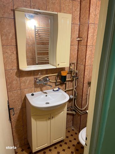 De vanzare apartament 3 camere (zona 800)-7