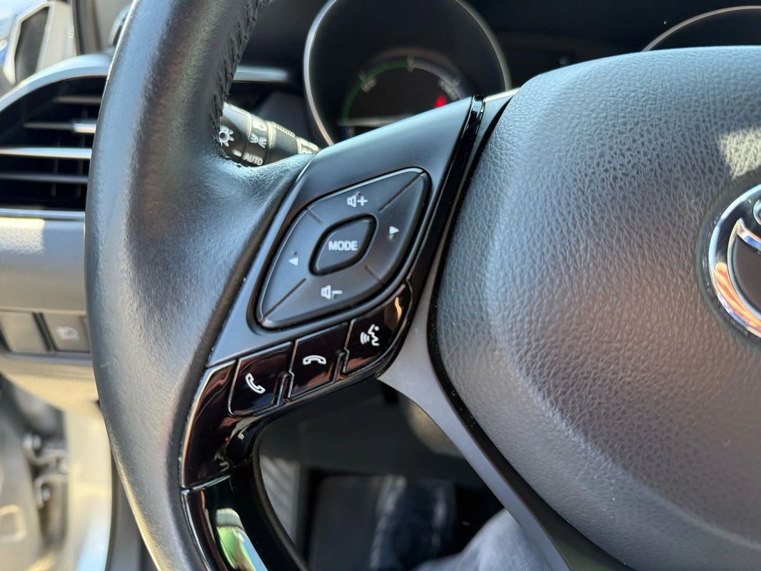 Toyota C-HR 1.8 HSD 122 CP 4x2 CVT Cult - 15