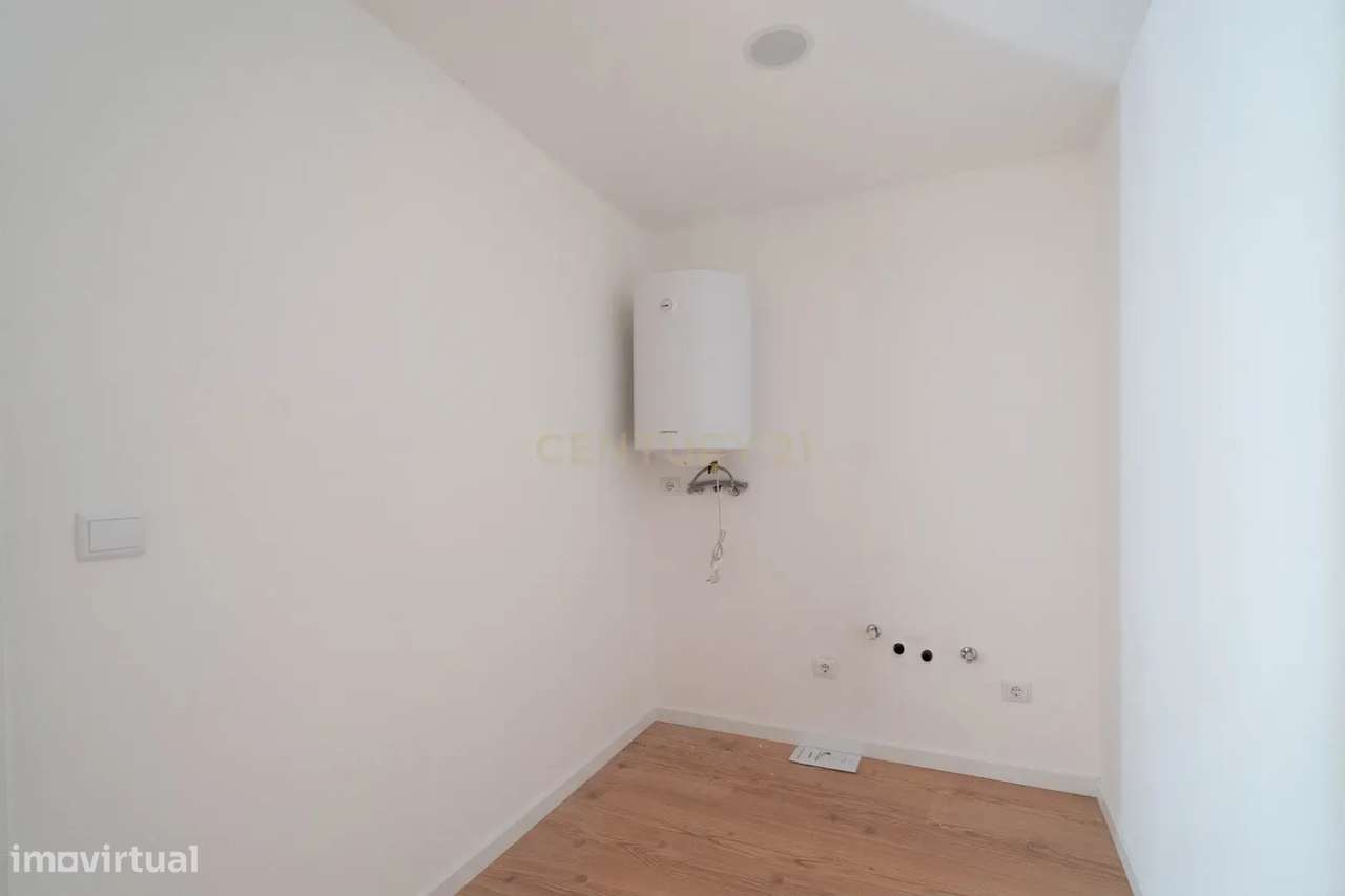 Moradia T3 de dois pisos com terreno totalmente renovada a cinco minut-51