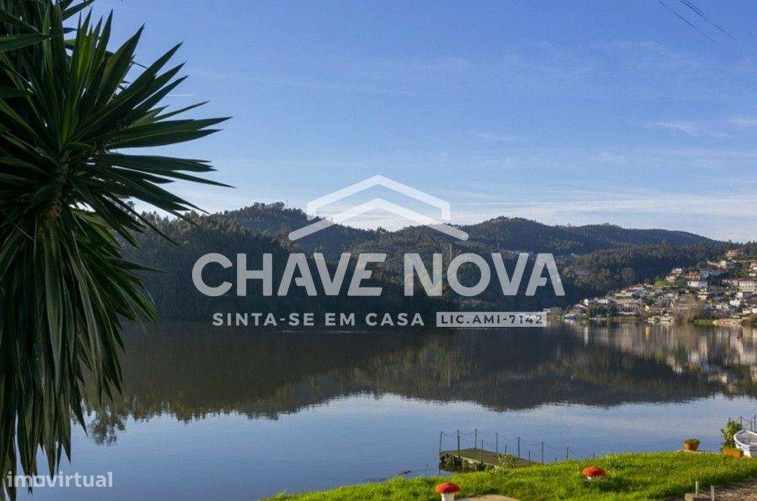 Moradia V3 c/piscina em Melres (vistas de Rio)-22