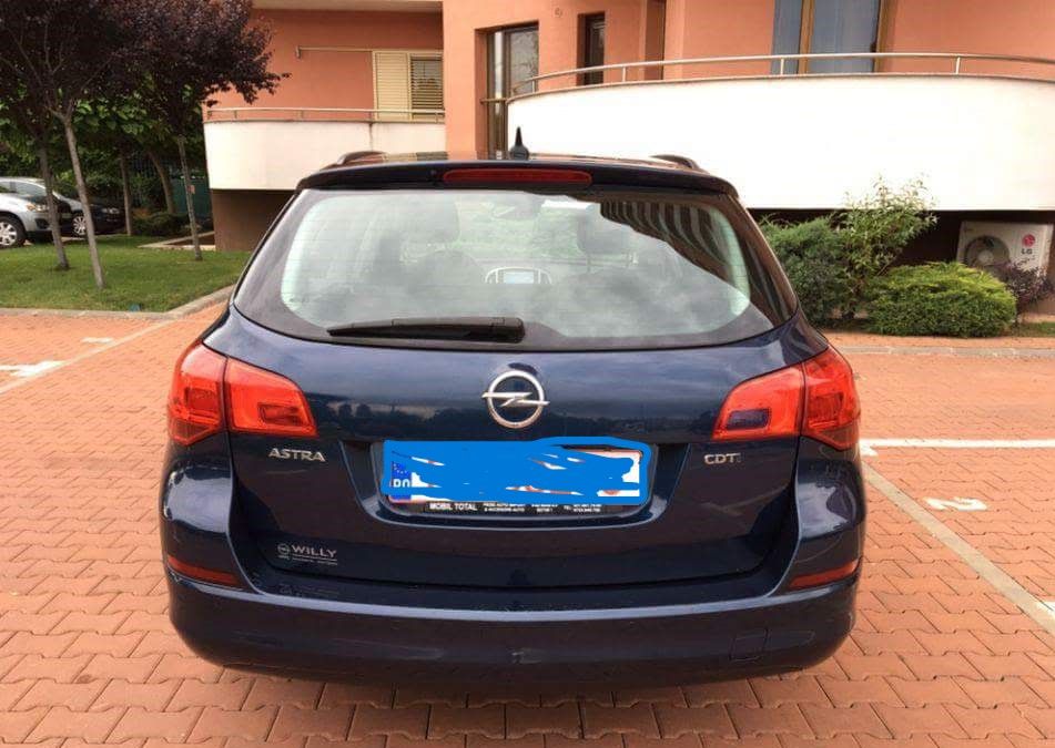 Opel Astra J [2009 - 2018] 1.7 CDTI Enjoy 2011