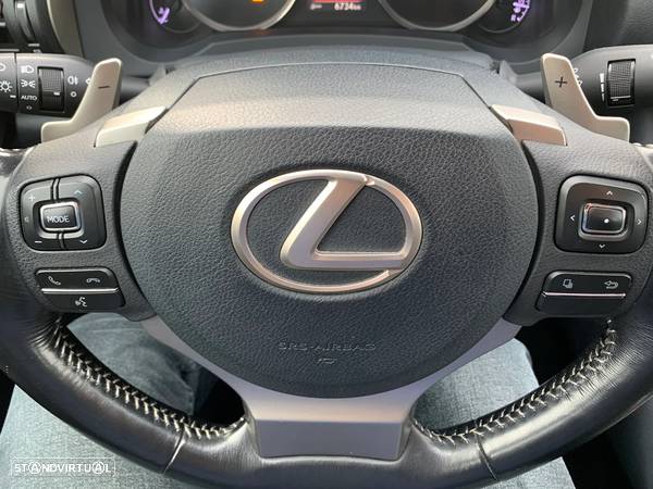 Lexus IS 300H F Sport - 33