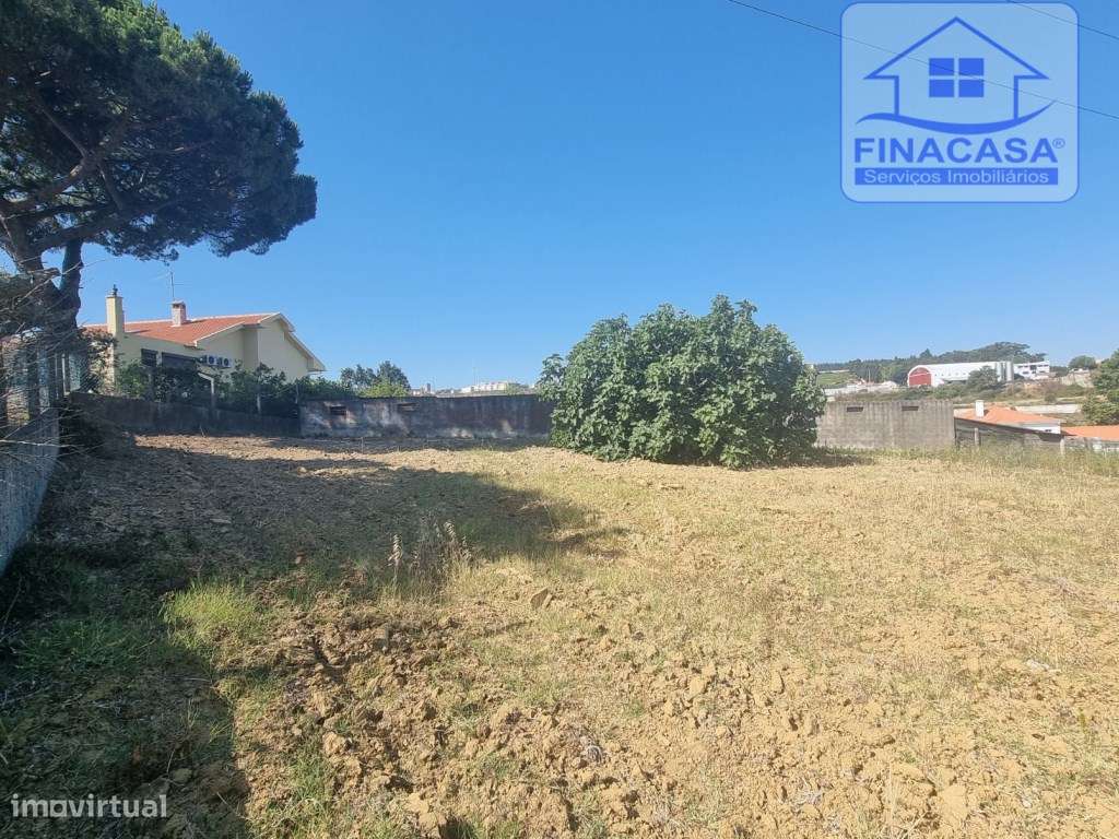 Moradia T4 isolada inserida em terreno com 5000m2 - Camarral (Palmela)-34