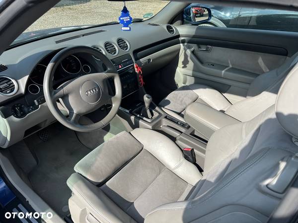 Audi A4 Cabriolet 2.4 - 18