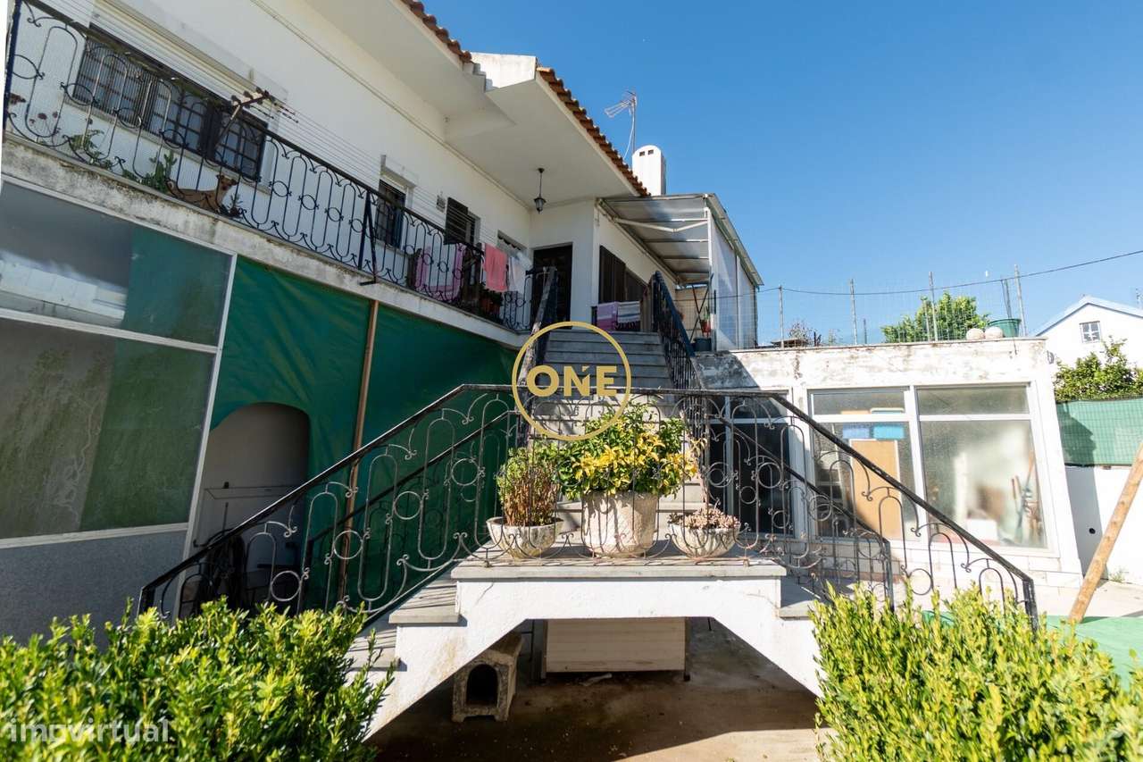 Prédio em propriedade total com 5 divisões independentes - Povoa da Ga-10