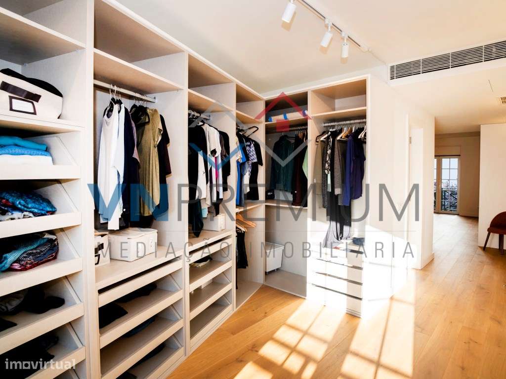 Belíssimo apartamento totalmente remodelado com materiais topo de gama-40