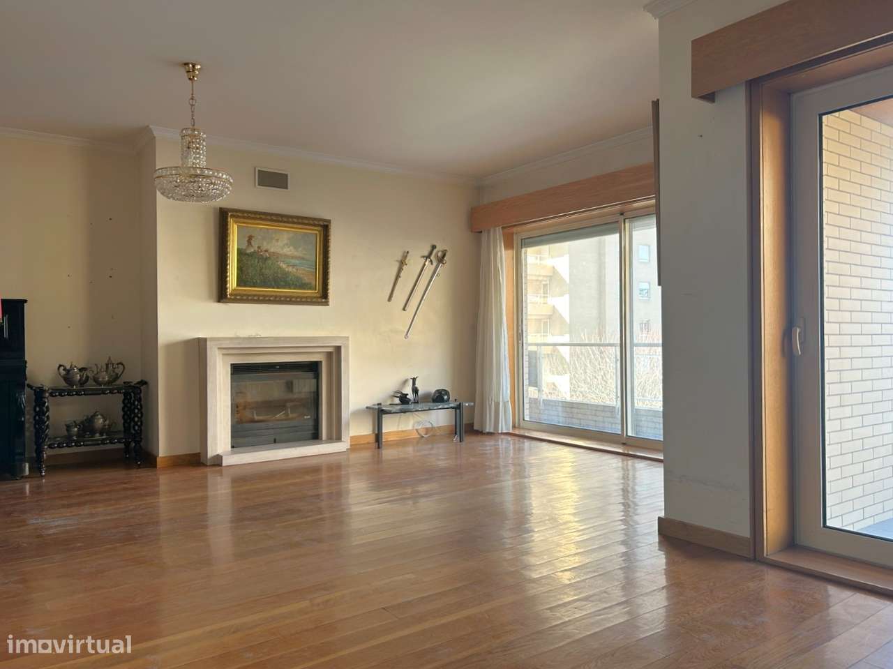 Apartamento T3 Com Varanda Junto A Praca Do Imperio Foz Do Douro