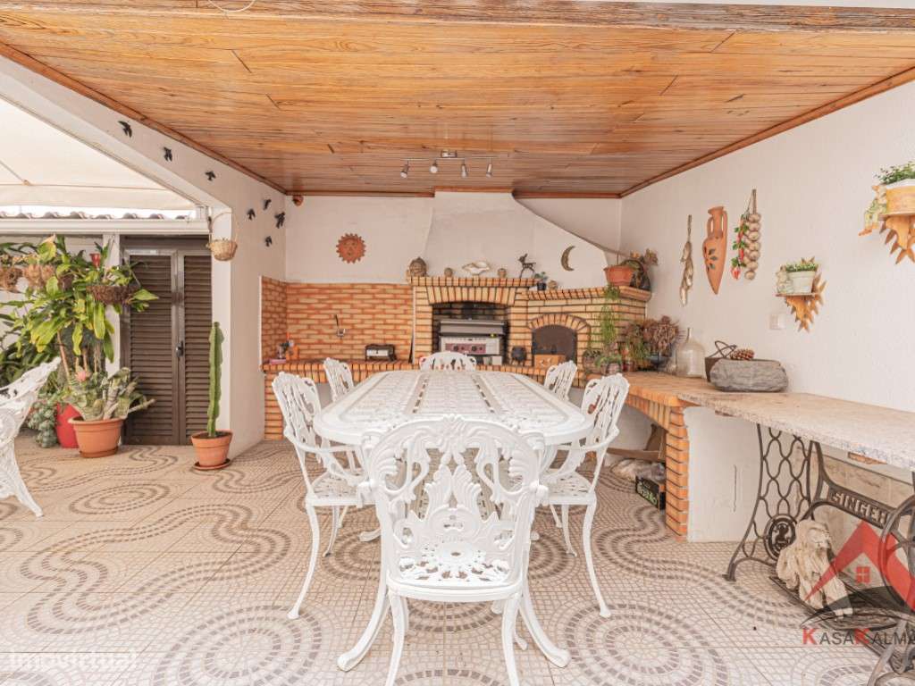 Moradia Isolada T4 com Aproveitamento de Sótão - Quinta do Conde-25