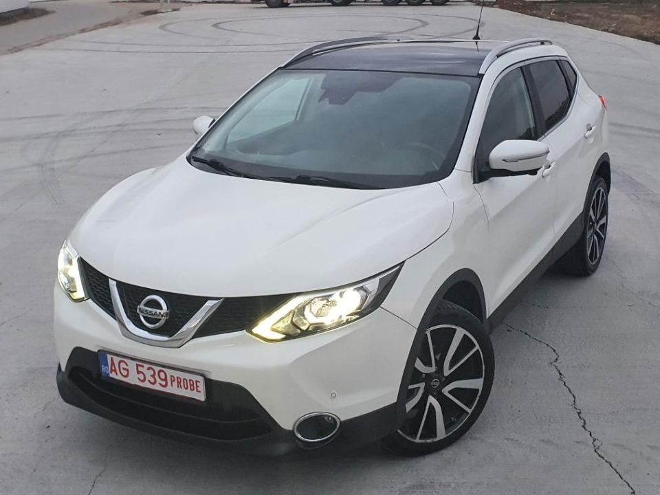 Nissan Qashqai 1.6 DCI Xtronic TEKNA+ 2015