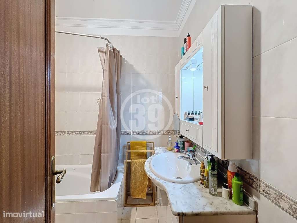 Apartamento com 2 quartos para venda em Loulé-11