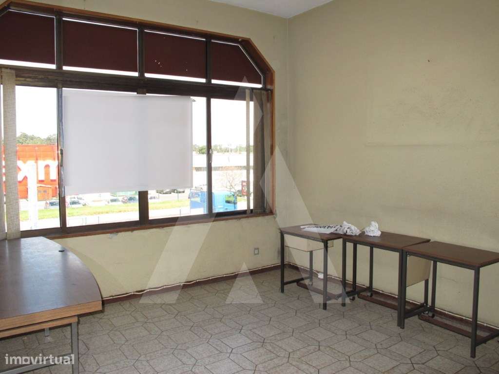 Escritório na Quinta do Simão - Grande imagem: 3/9