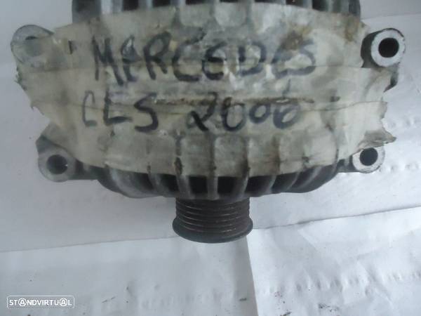 Alternador Mercedes CLS de 2000 - 3