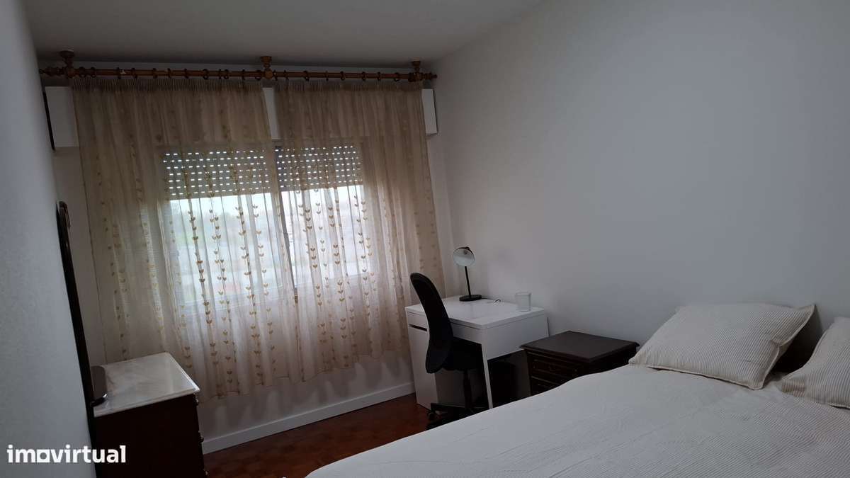 Quarto em Alfornelos-Amadora - Grande imagem: 5/9