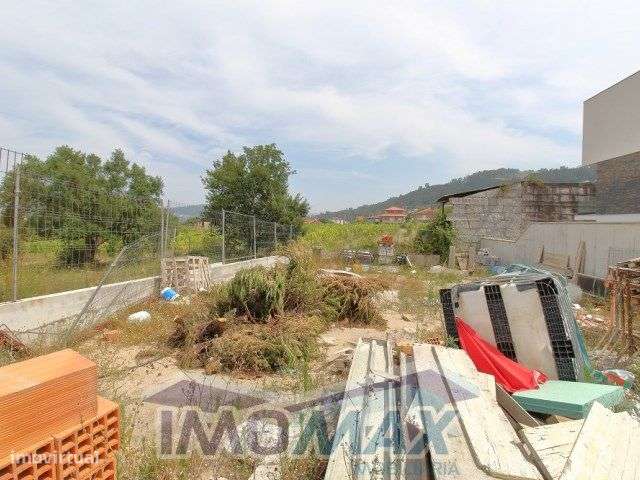 Land for sale in Marco de Canaveses, Portugal — €55,000