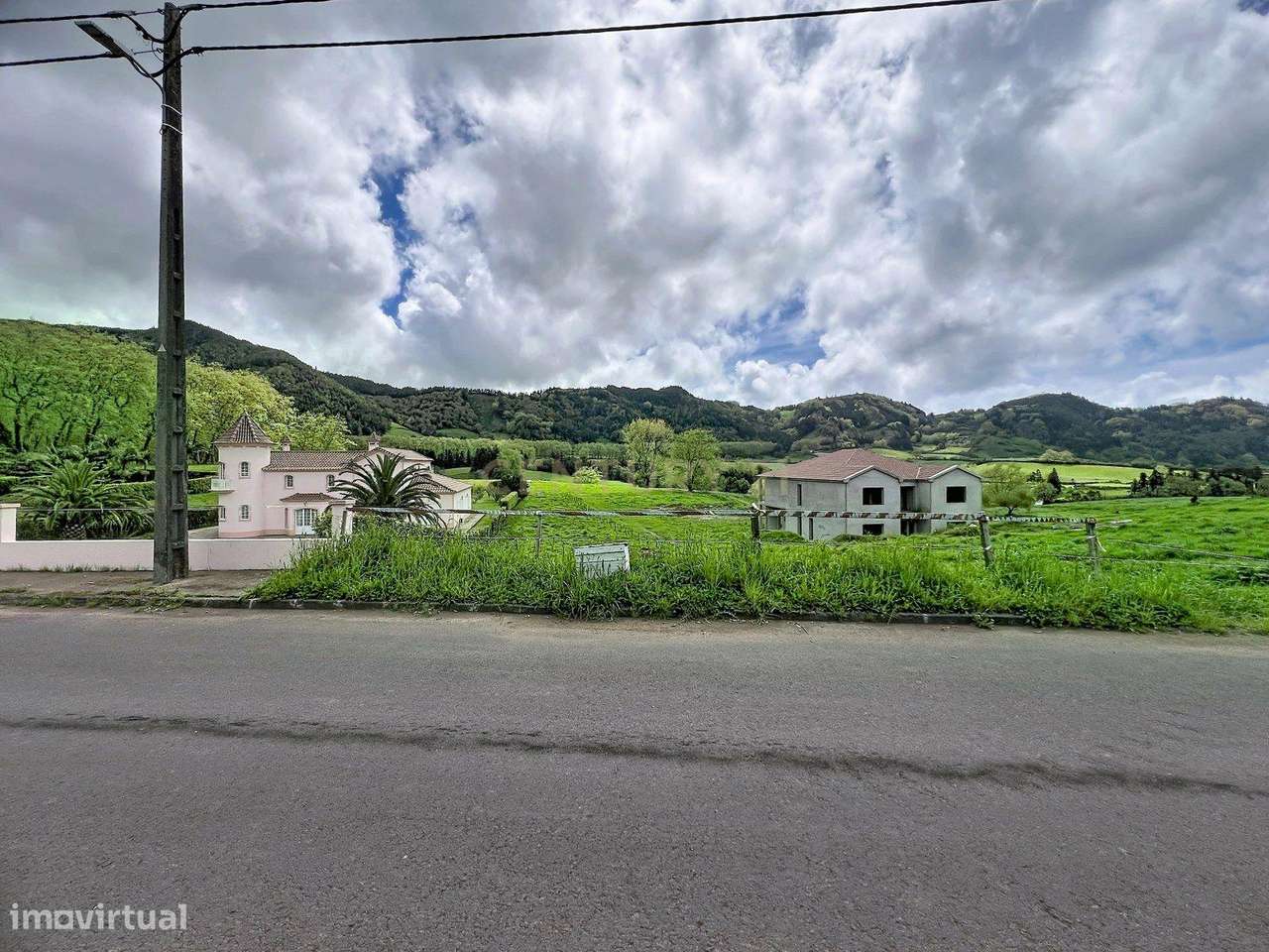 Terreno para Construção com vista para a montanha.-3