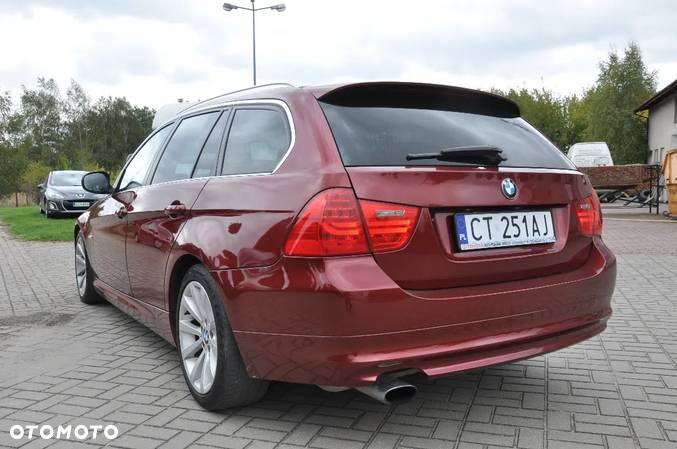 BMW Seria 3 318i Touring Edition Sport - 3