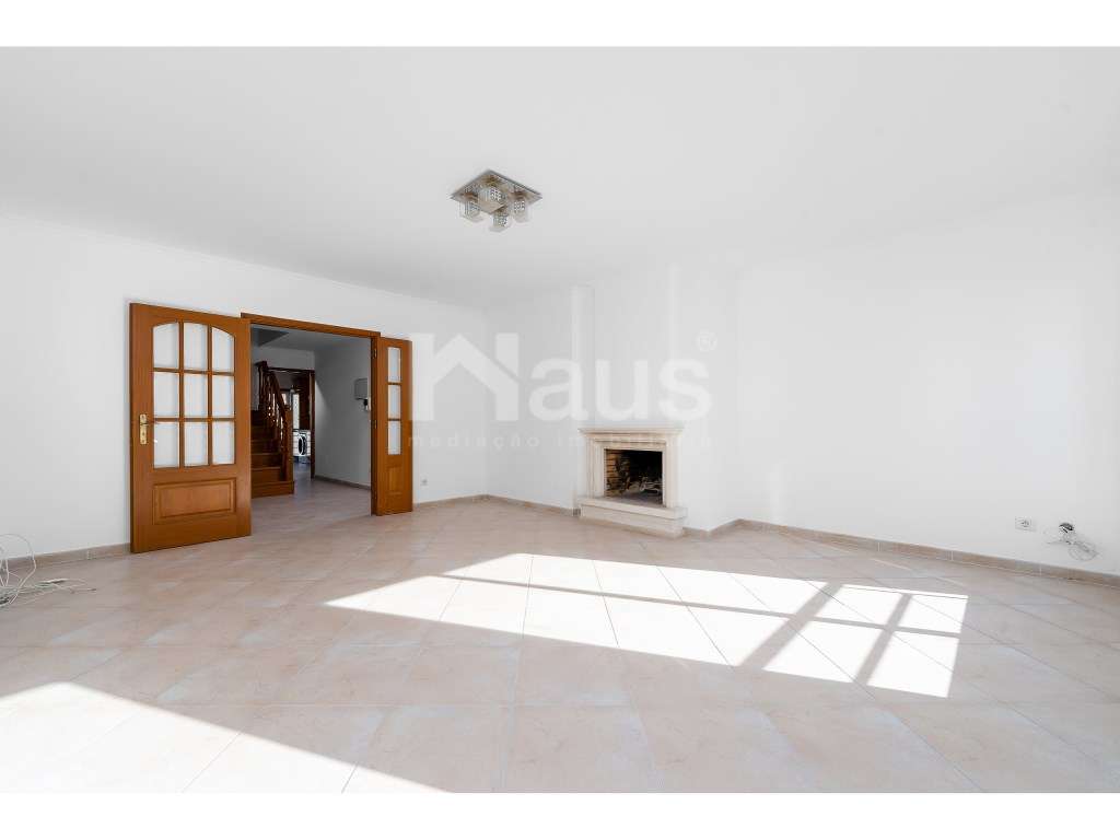 Apartamento T2+1 com 1 lugar de parqueamento - imóvel arrendado - Grande imagem: 3/22