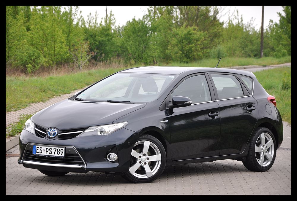 Toyota Auris II (2012-) 1.8 HSD Luna 2013