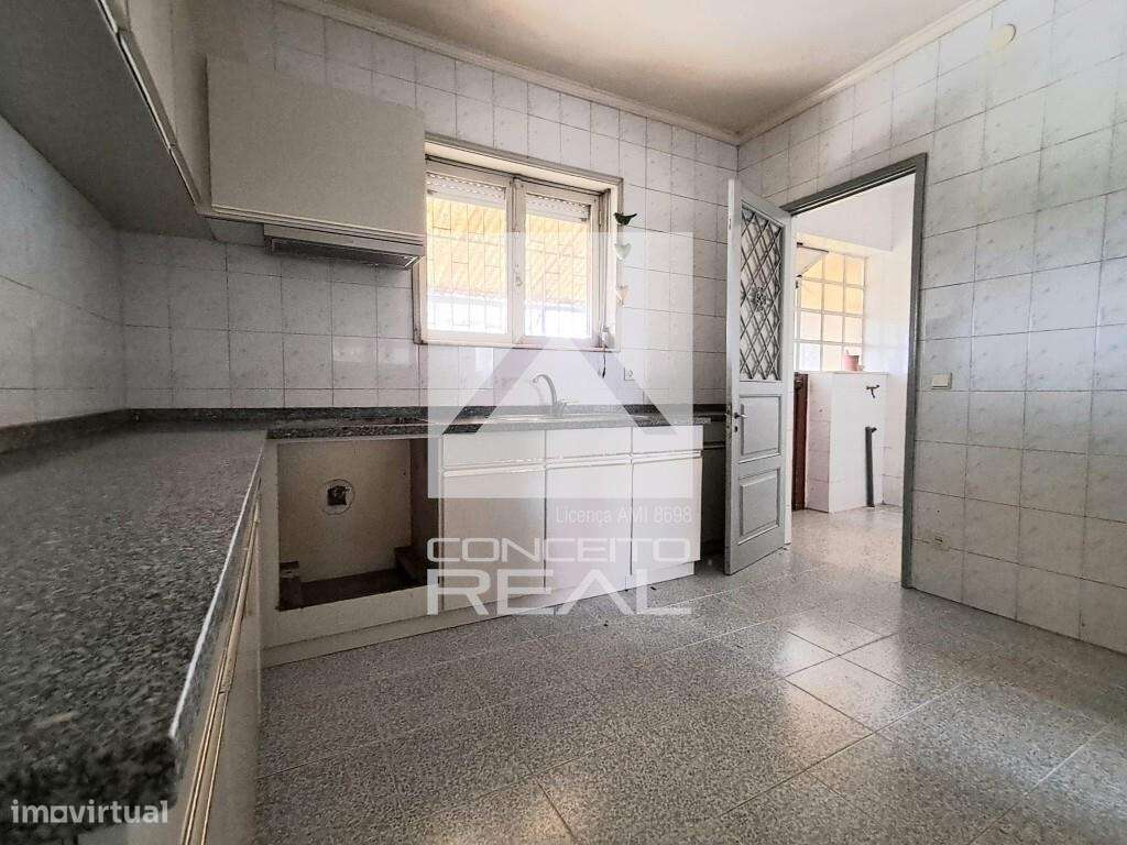 Moradia - Centro de Rio Tinto - T3 - 3 Frentes-8