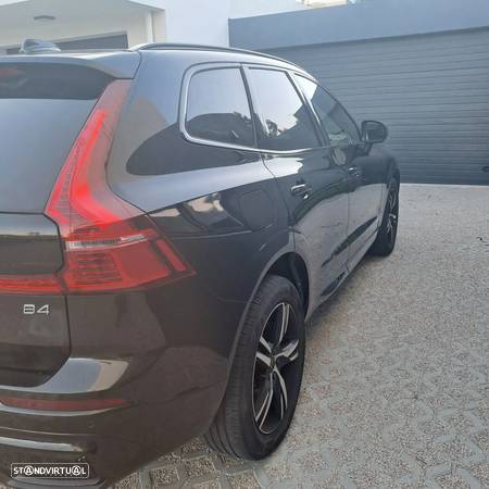 Volvo XC 60 2.0 B4 R-Design Geartronic - 4