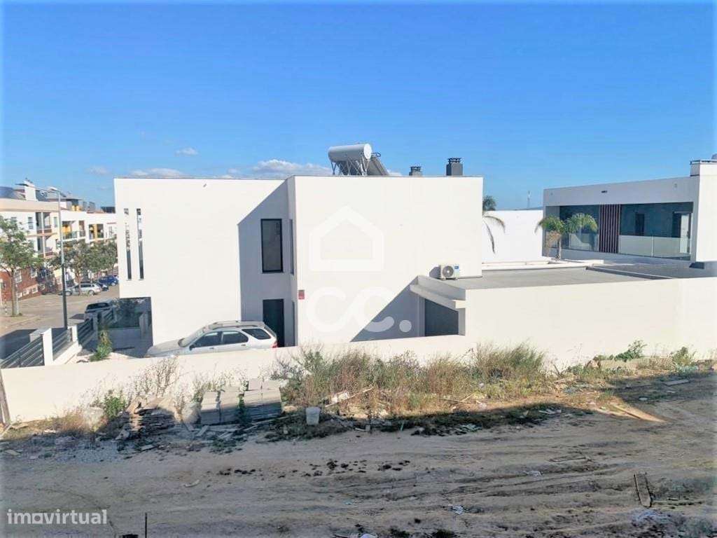 Moradia Geminada T4 em Construção, em Vale de Milhaços - Grande imagem: 3/10