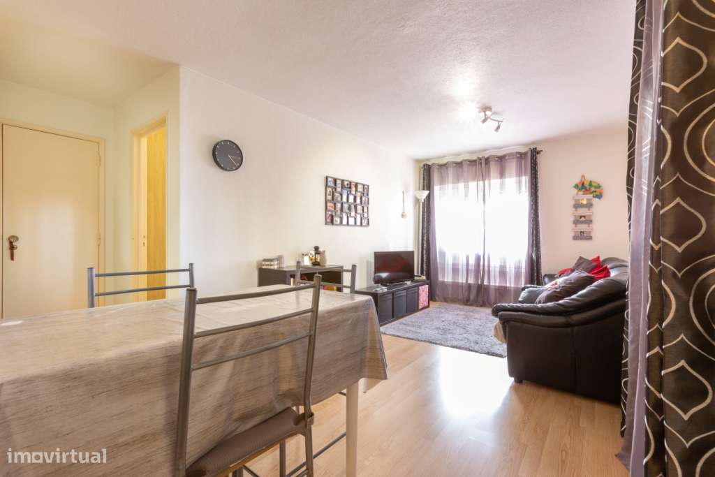 Apartamento T1 com cozinha separada e luz natural - Grande imagem: 3/11