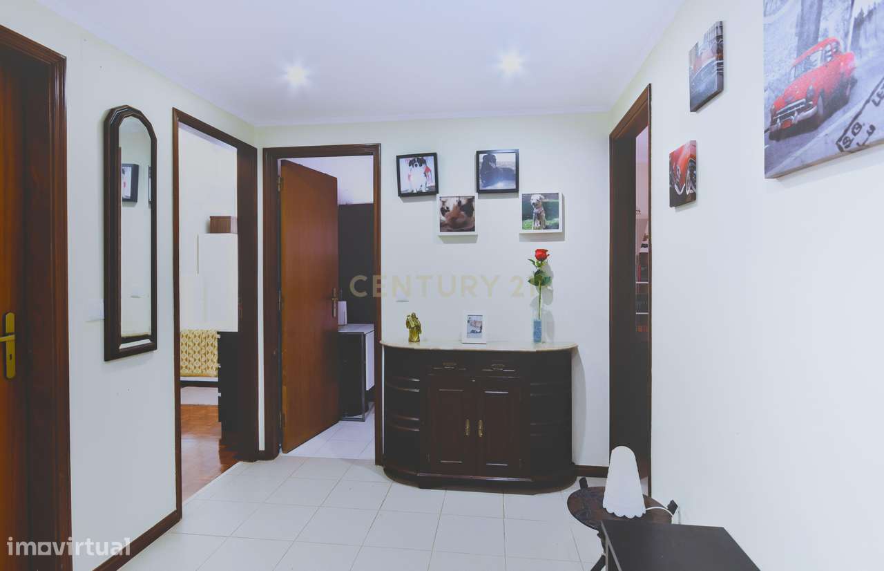 APARTAMENTO T1 - RINCHOA, RIO DE MOURO-11