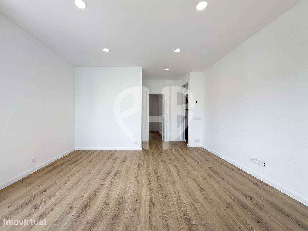 Apartamento T2 // Renovado - Santana / Sesimbra-4