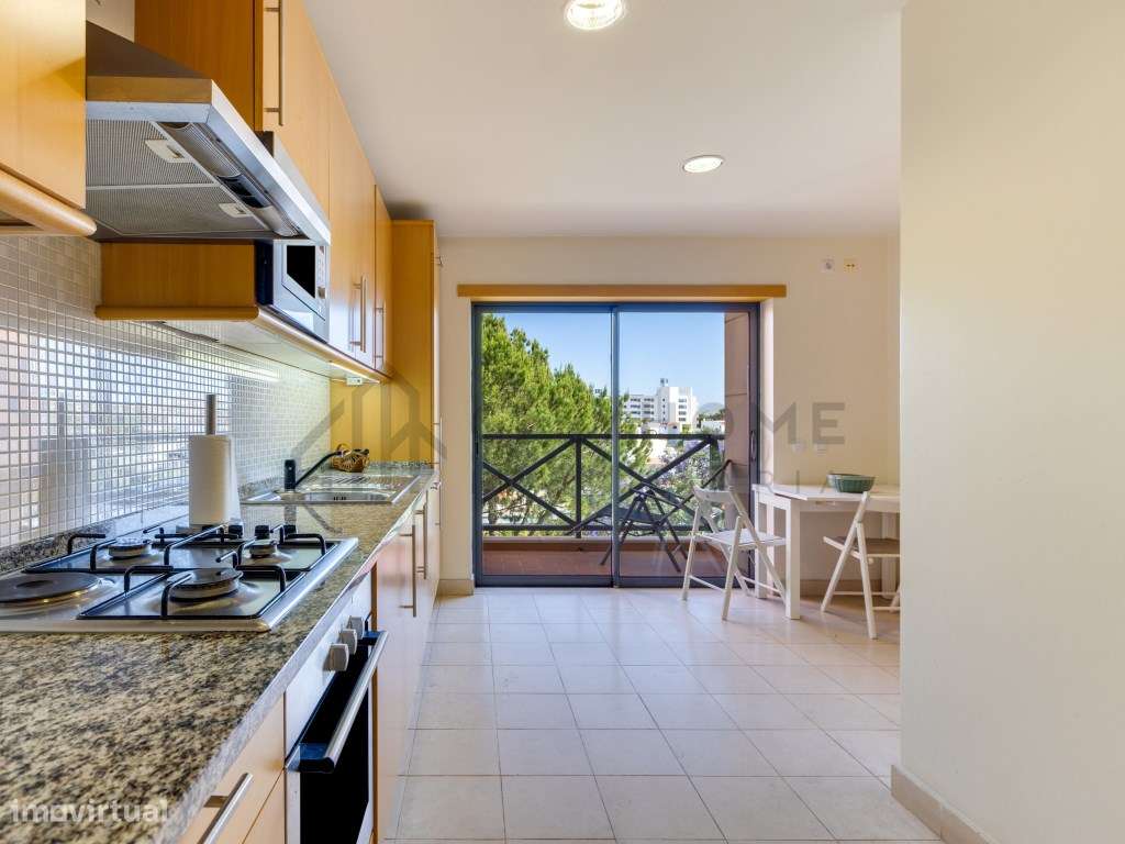 Apartamento T1+1 com piscina, elevador e 2 lugares de estacionament...-19