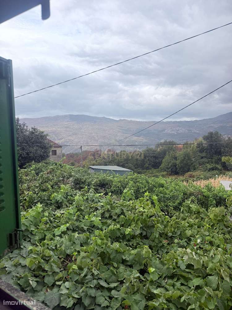 Casa de Pedra com potencial no coração do Gerês - perto do Lindoso - Grande imagem: 5/30