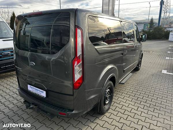 Ford Tourneo Custom - 9