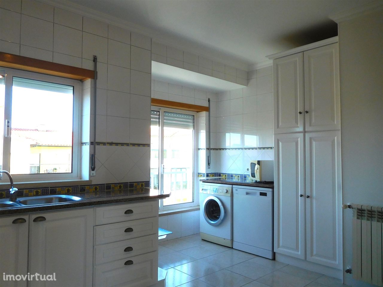 Apartamento T3 + 1 / Garagem / Aquecimento Central / Leiria