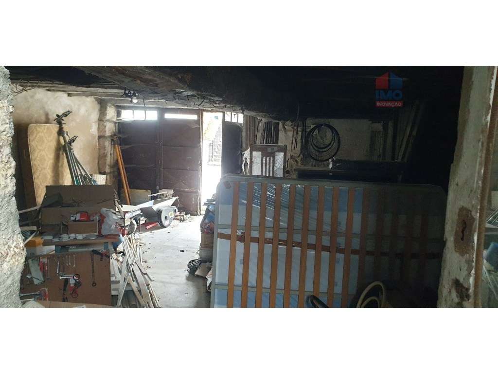 MORADIA T2 EM PEDRA PARA RECONSTRUIR A 5 MINUTOS DE VILA REAL-10