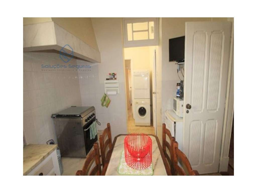 Prédio, com 2 andares com utilizações independente - Centro Moita-17