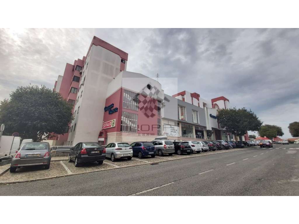 Fantástico Apartamento T2 em Matarraque - São Domingos de Rana-36