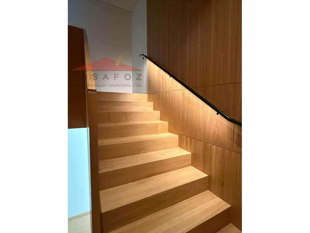 Venda Apartamento T3 Duplex Novo em Nevogilde-12