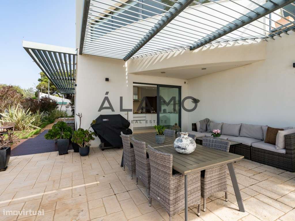 Fabuloso Apartamento T3 com vista mar-16