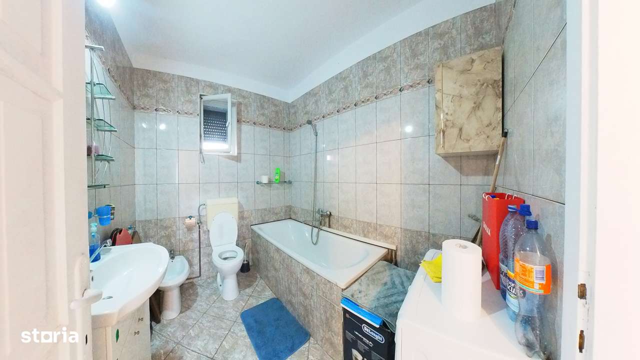 Casă spațioasă cu 6 camere si 2 garaje de 194 mp, în Tractorul, Brașov-10