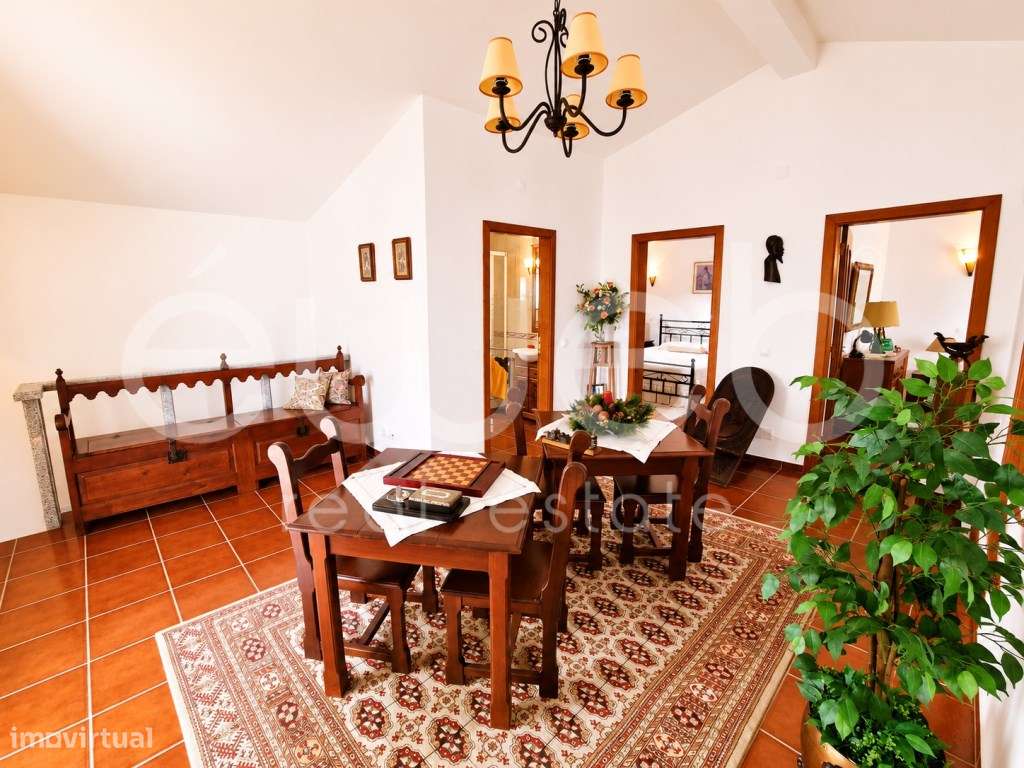 Moradia T4 de Arquitetura Alentejana com Piscina, Motrinos, Regueng...-39