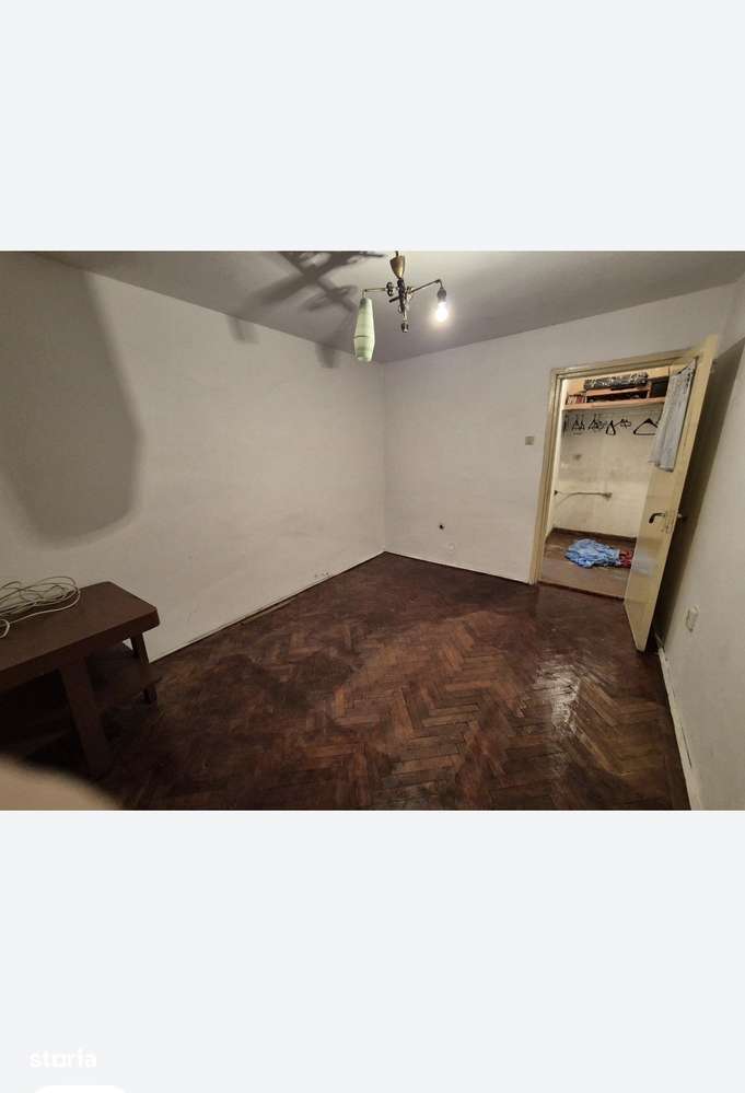 ap 2 camere la parter in zona Gara-1