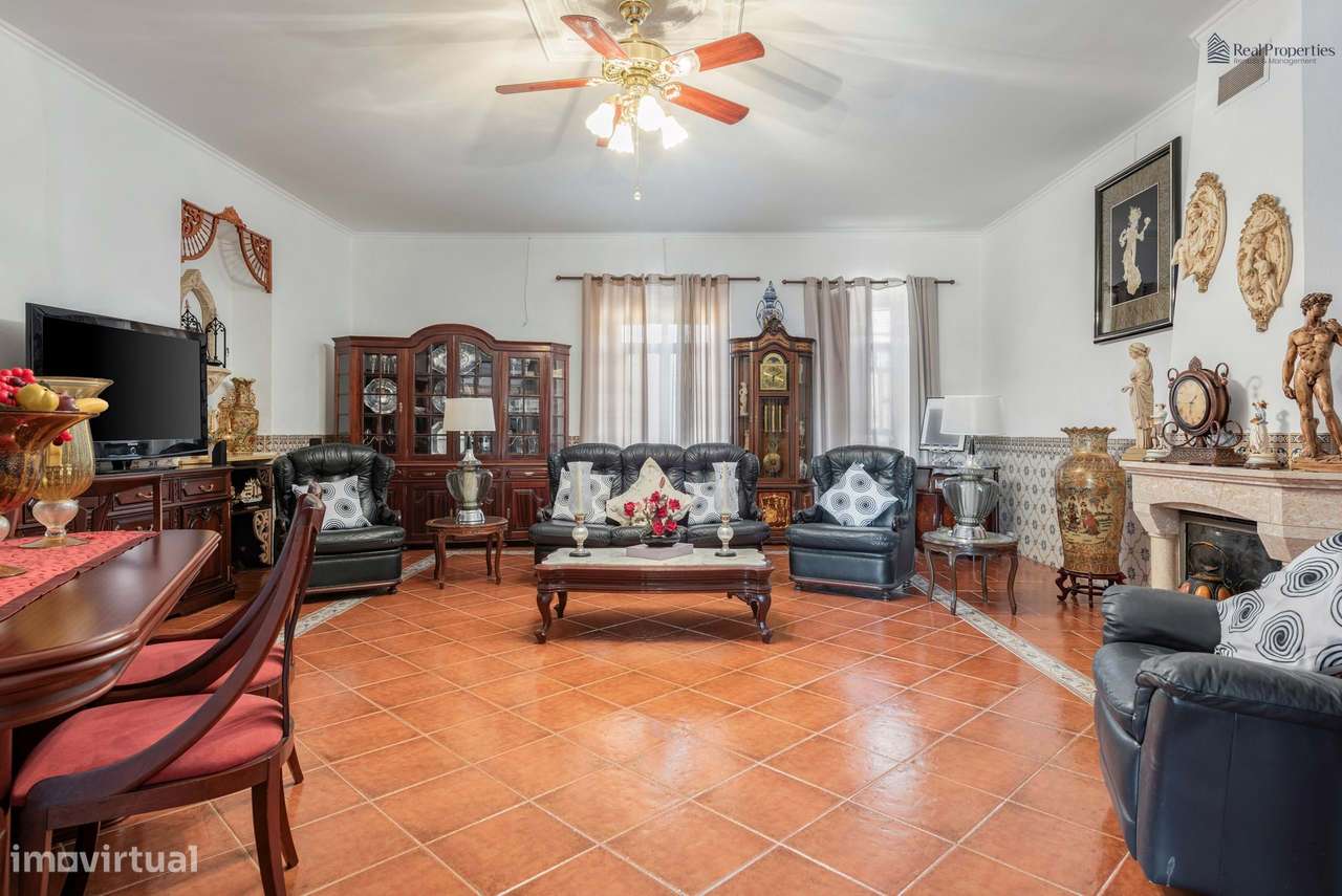 Encanto Algarvio – Moradia Térrea Isolada com Piscina e Jardim-3