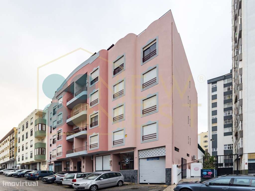 Apartamento T3 com elevador e parqueamento, junto ao Hospital-38