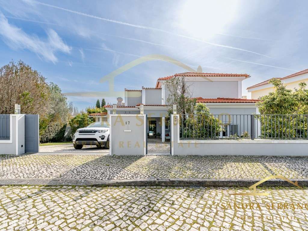 Magnifica moradia T4+2 renovada na Quinta da Beloura-51