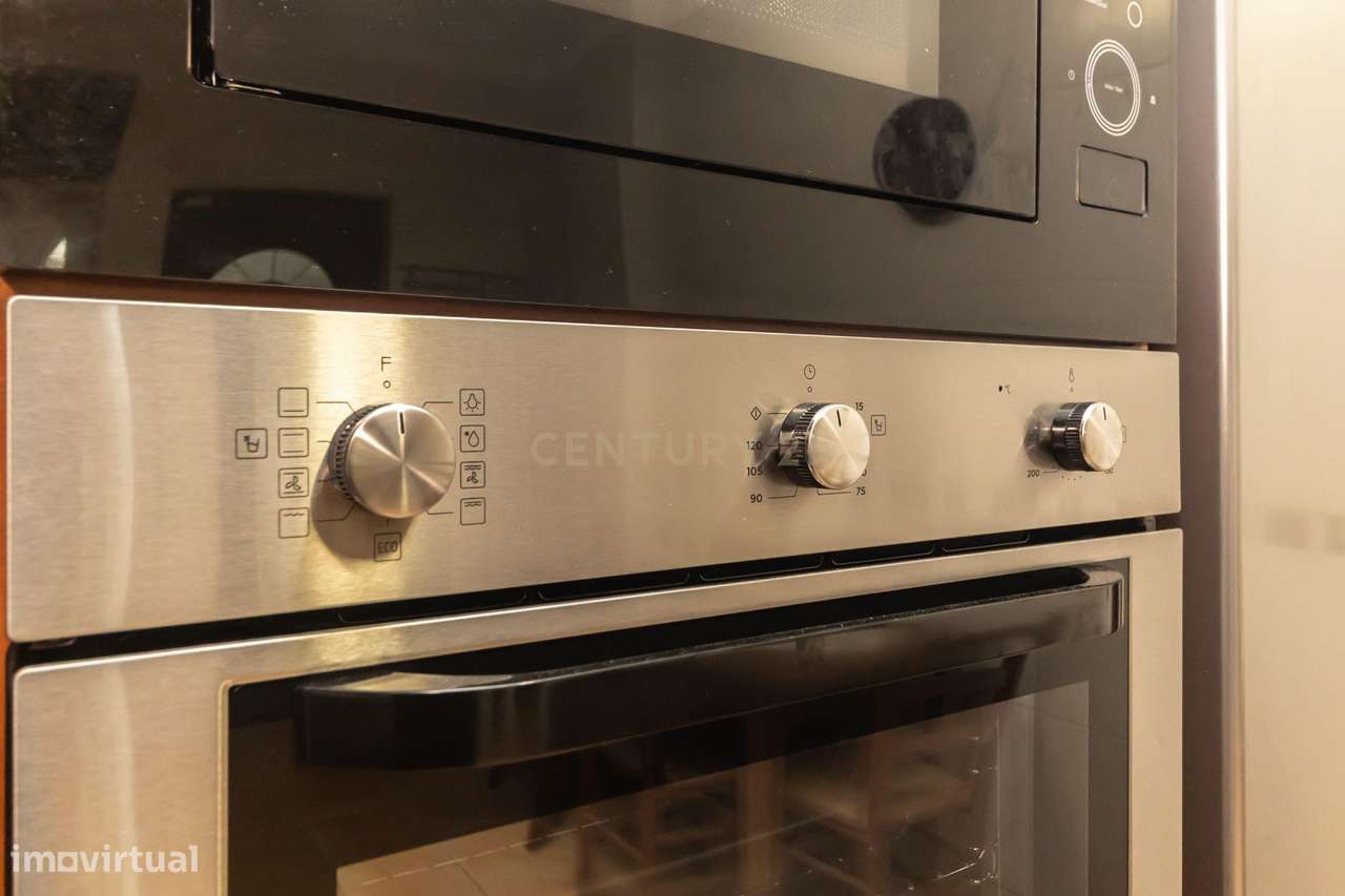 Moradia T4 Independente com garagem e jardim em Setúbal-6