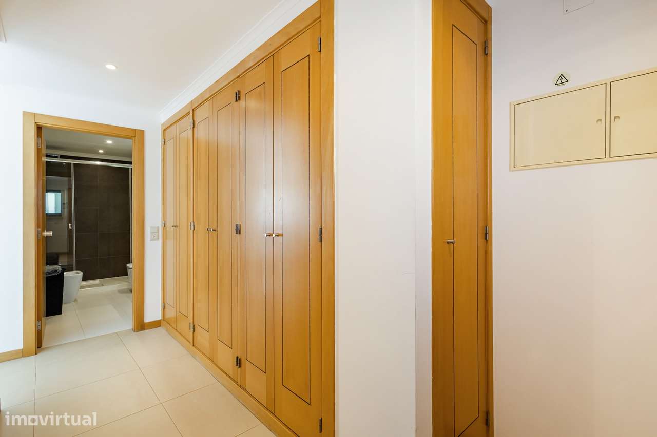 Moderno apartamento a 600m da praia-7