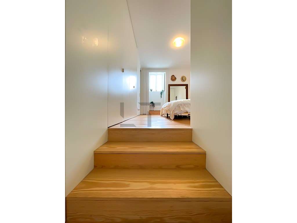 Apartamento T3+1 com Jardim Privado no Palácio Vila Garcia para Ven...-31