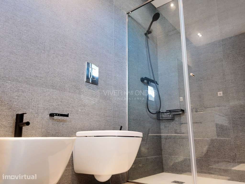 Luxuosa Moradia com 548 m2 - Premium com Piscina - 25 minutos do PORTO-25