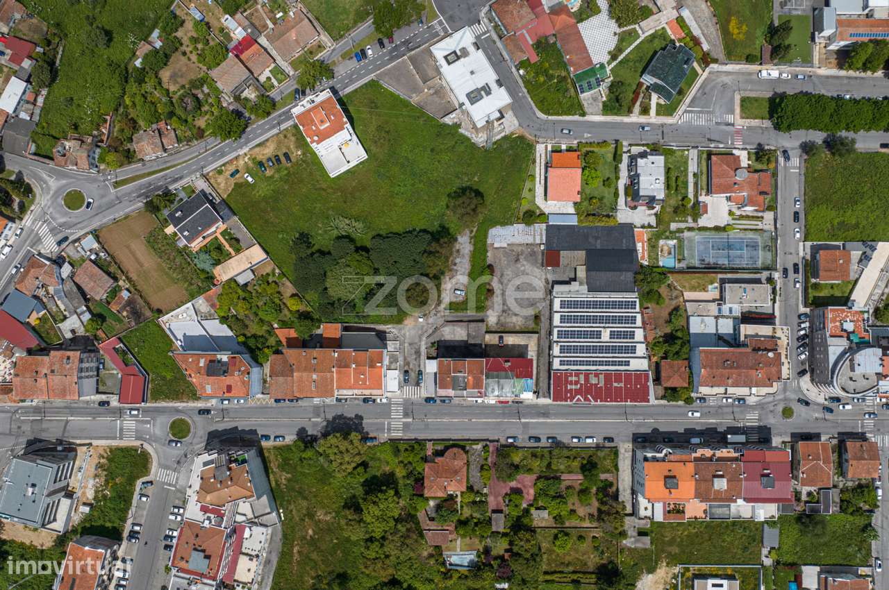 Terreno com capacidade construtiva no centro de São João da Madeira - Grande imagem: 4/14